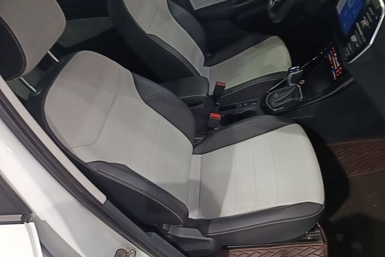 Used Jetta VS7 2021 Panda Edition 1.4T Automatic Glory Version Right Front Seat