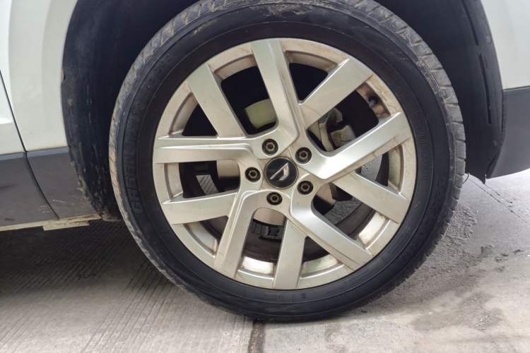 Used Jetta VS7 2021 30th Anniversary Edition 1.4T Automatic Enjoyment Model Right Front Wheel Hub