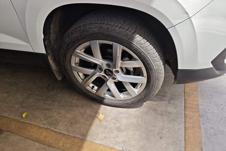Used Jetta VS7 2021 1.4T Automatic Enjoyment Edition Right Front Wheel Hub