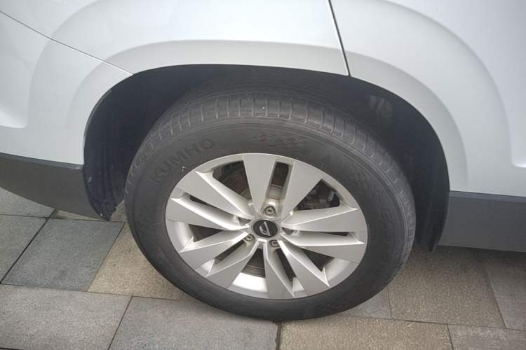 Used Jetta VS7 2021 1.4T Manual Entry-Level Model Right Rear Wheel Hub