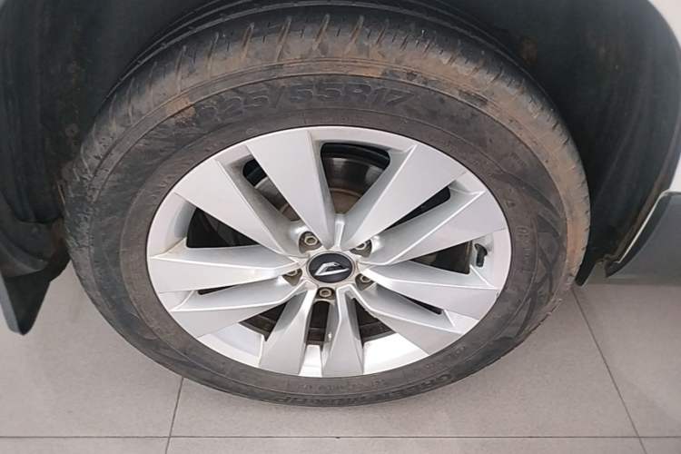Used Jetta VS7 2021 1.4T Automatic Entry Model Right Rear Wheel Hub