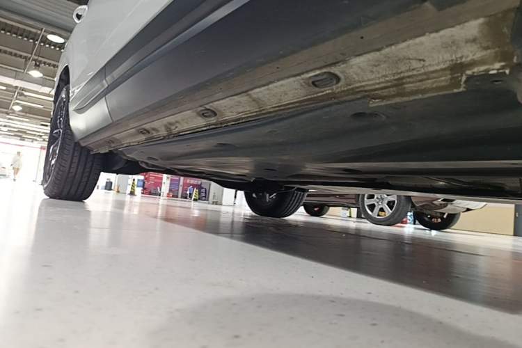 Used Jetta VS7 2021 Panda Edition 1.4T Automatic Glory Version Right Side Sill
