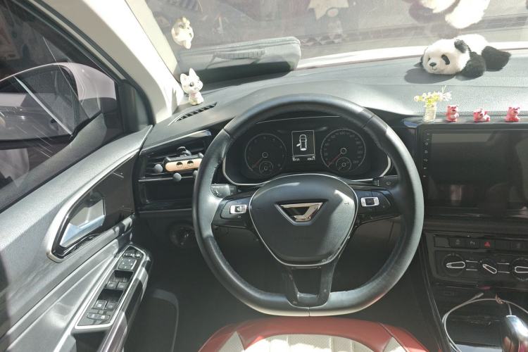 Used Jetta VS7 2021 1.4T Automatic Entry Model Steering Wheel
