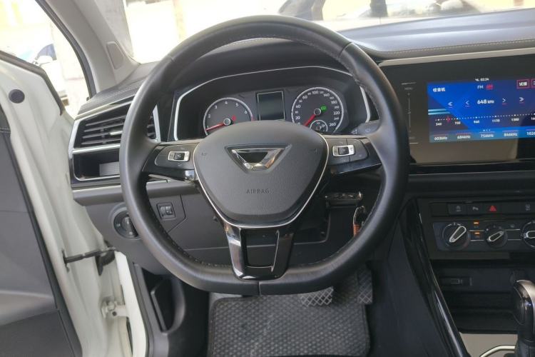 Used Jetta VS7 2021 1.4T Automatic Entry Model Steering Wheel