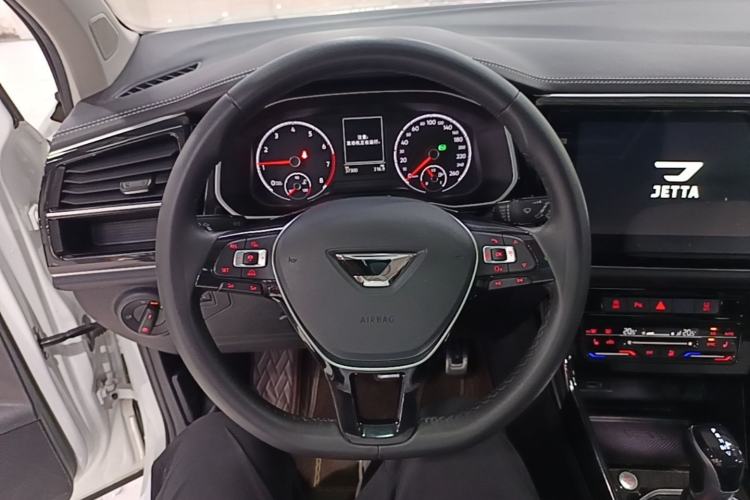 Used Jetta VS7 2021 Panda Edition 1.4T Automatic Glory Version Steering Wheel
