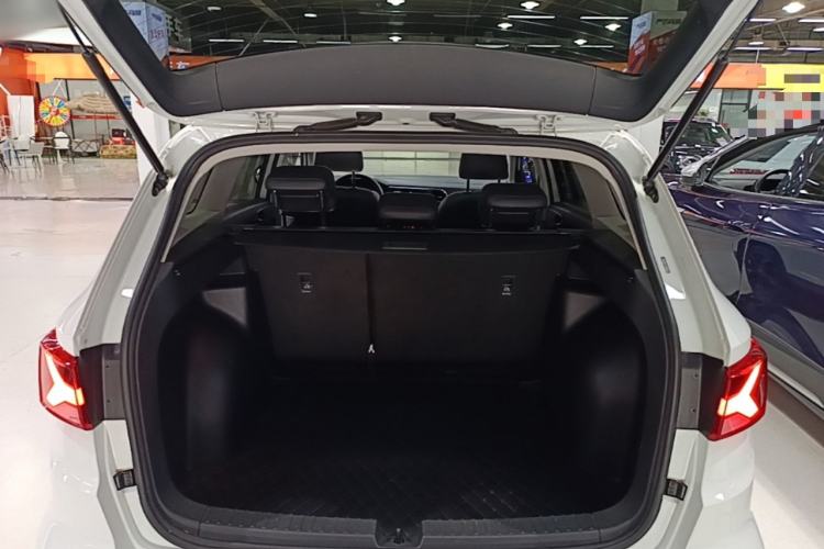 Used Jetta VS7 2021 Panda Edition 1.4T Automatic Glory Version Trunk