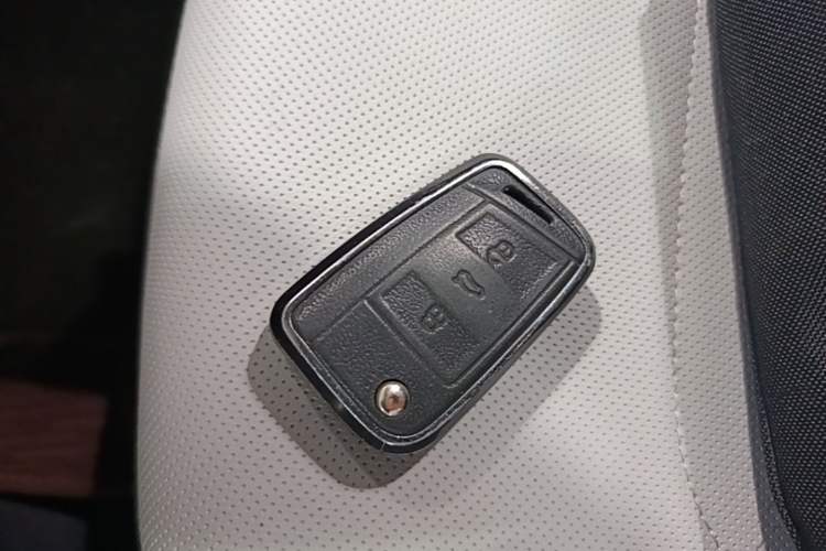 Used Jetta VS7 2021 Panda Edition 1.4T Automatic Glory Version Vehicle Key