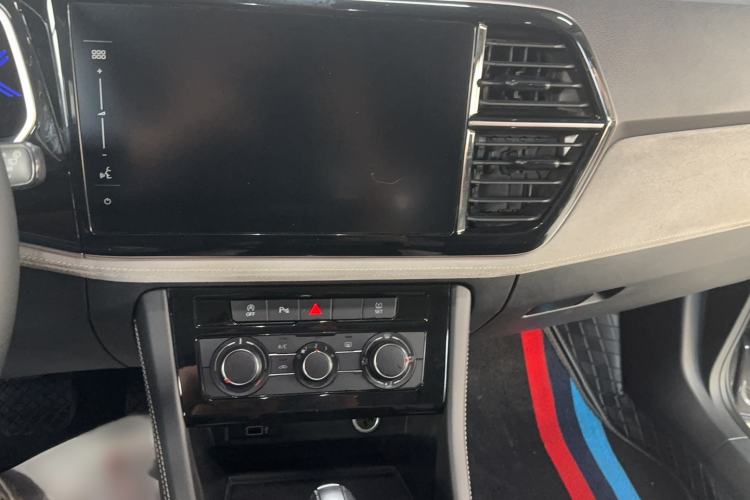 Used Jetta VS7 2022 280TSI Automatic High-Gloss Enjoyment Edition Audio And AC Panel