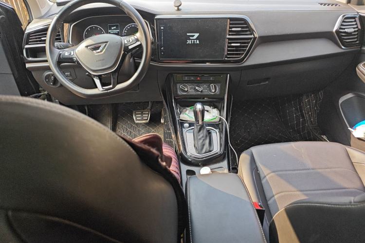 Used Jetta VS7 2022 1.4T Automatic Enjoyment Pro Edition Center Console