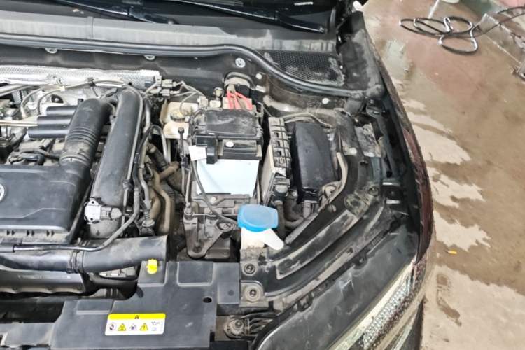 Used Jetta VS7 2022 280TSI Automatic Trend Edition Engine Bay Left