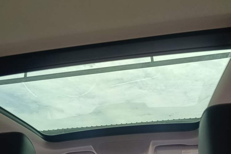 Used Jetta VS7 2022 280TSI Automatic High-Gloss Glory Edition Headliner