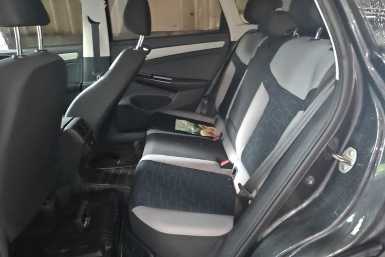 Used Jetta VS7 2022 280TSI Automatic Trend Edition Left Rear Seat