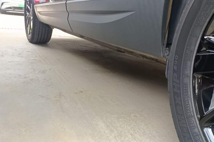 Used Jetta VS7 2022 280TSI Automatic High-Gloss Glory Edition Left Side Sill