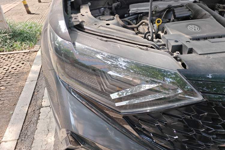 Used Jetta VS7 2022 280TSI Automatic High-Gloss Enjoyment Edition Right Front Headlight