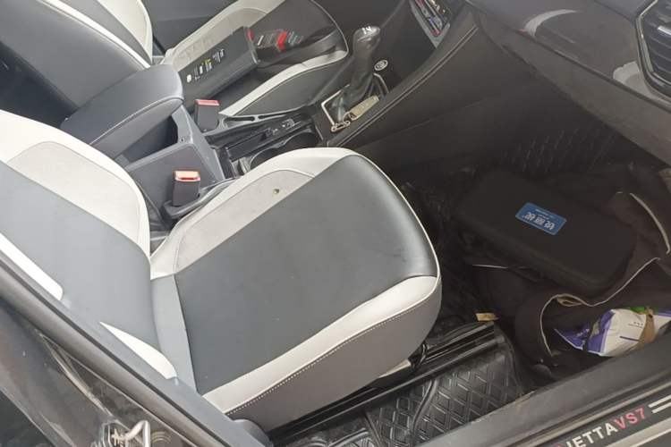Used Jetta VS7 2022 280TSI Automatic High-Gloss Glory Edition Right Front Seat