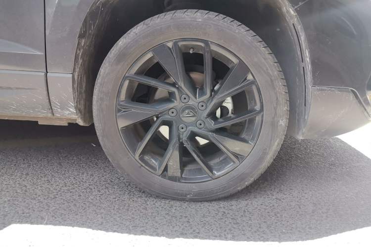 Used Jetta VS7 2022 280TSI Automatic High-Gloss Enjoyment Edition Right Front Wheel Hub