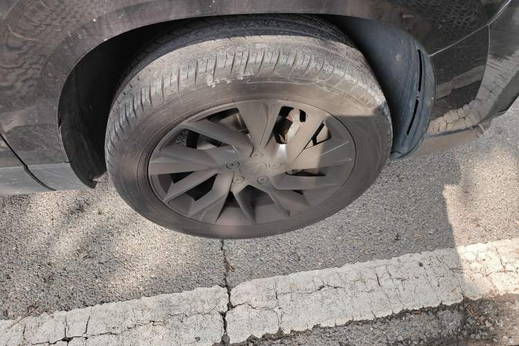 Used Jetta VS7 2022 280TSI Automatic High-Gloss Enjoyment Edition Right Front Wheel Hub