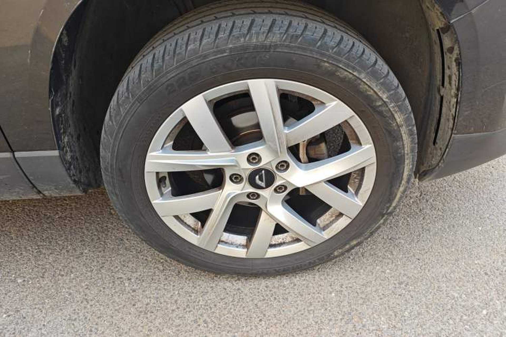 Used Jetta VS7 2022 1.4T Automatic Enjoyment Pro Edition Right Front Wheel Hub