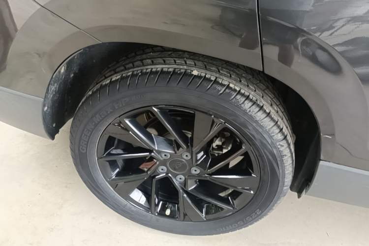Used Jetta VS7 2022 280TSI Automatic High-Gloss Glory Edition Right Rear Wheel Hub