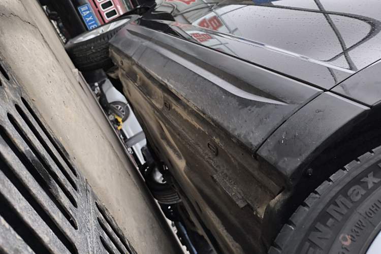 Used Jetta VS7 2022 280TSI Automatic Trend Edition Right Side Sill