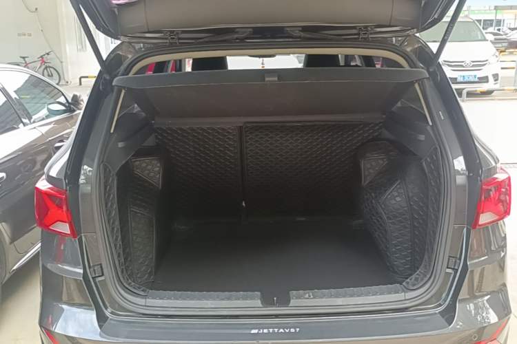 Used Jetta VS7 2022 280TSI Automatic High-Gloss Glory Edition Trunk