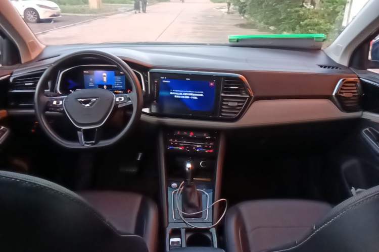 Used Jetta VS7 2022 1.4T Automatic Glory Edition Pro Center Console
