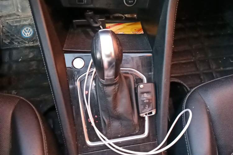 Used Jetta VS7 2022 1.4T Automatic Glory Edition Pro Gear Lever