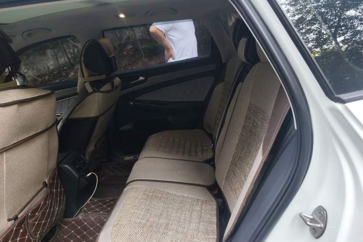 Used Jetta VS7 2022 280TSI Automatic High-Gloss Glory Edition Left Rear Seat