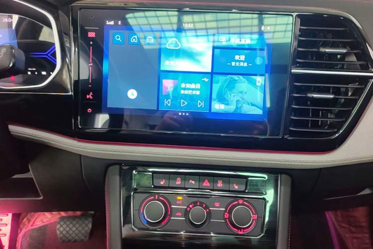 Used Jetta VS7 2022 280TSI Automatic Enjoyment Edition Audio And AC Panel
