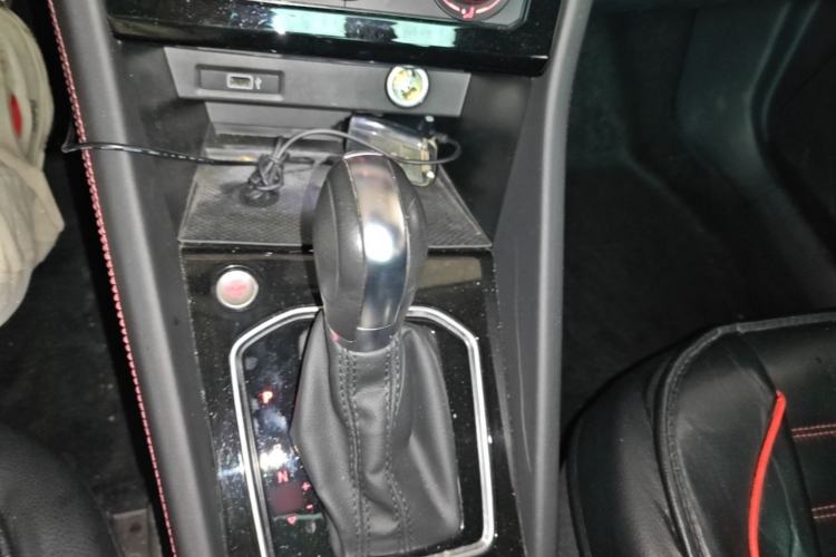 Used Jetta VS7 2022 280TSI Automatic Enjoyment Edition Gear Lever