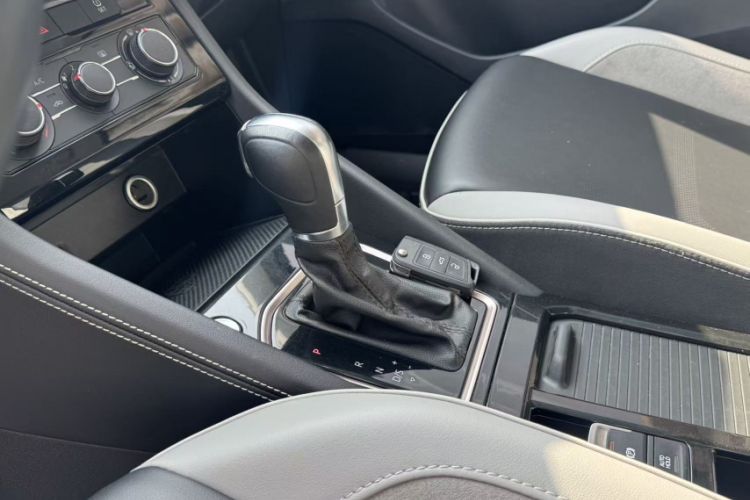 Used Jetta VS7 2022 280TSI Automatic High-Gloss Enjoyment Edition Interior 3