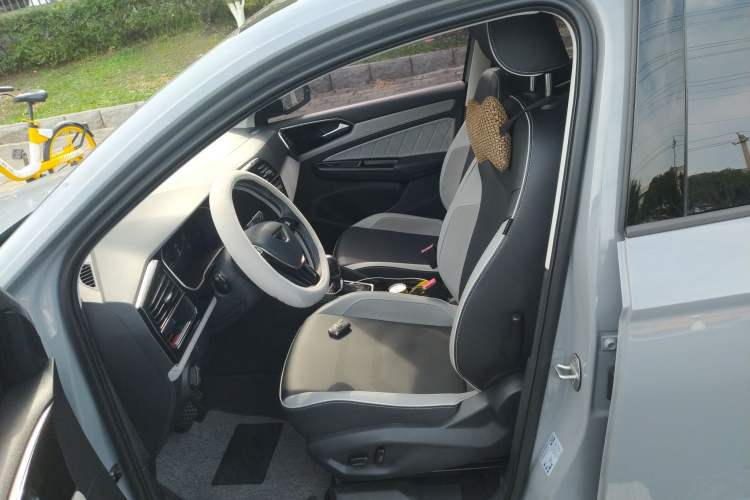 Used Jetta VS7 2022 280TSI Automatic High-Gloss Glory Edition Left Front Seat