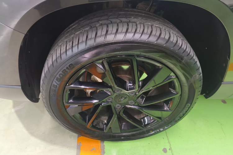 Used Jetta VS7 2022 280TSI Automatic High-Gloss Enjoyment Edition Left Front Wheel Hub