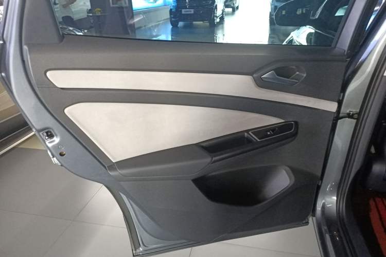Used Jetta VS7 2022 280TSI Automatic Enjoyment Edition Left Rear Door Interior