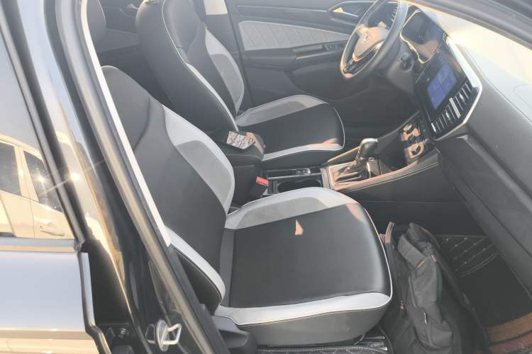 Used Jetta VS7 2022 280TSI Automatic High-Gloss Enjoyment Edition Right Front Seat