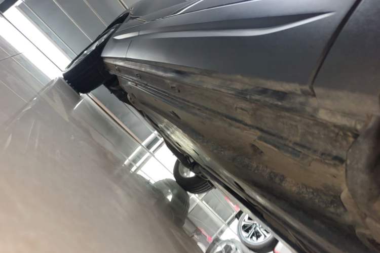 Used Jetta VS7 2022 280TSI Automatic Enjoyment Edition Right Side Sill