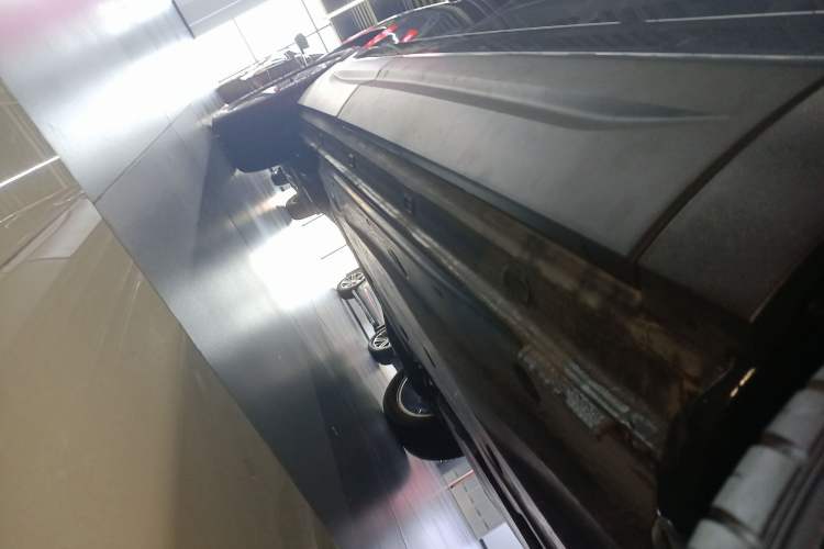 Used Jetta VS7 2022 280TSI Automatic Enjoyment Edition Right Side Sill