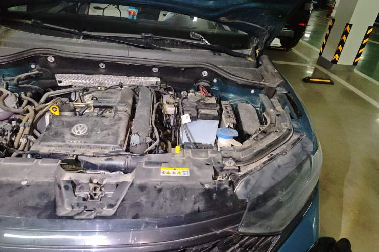 Used Jetta VS7 2022 280TSI Automatic High-Gloss Glory Edition Engine Bay Left