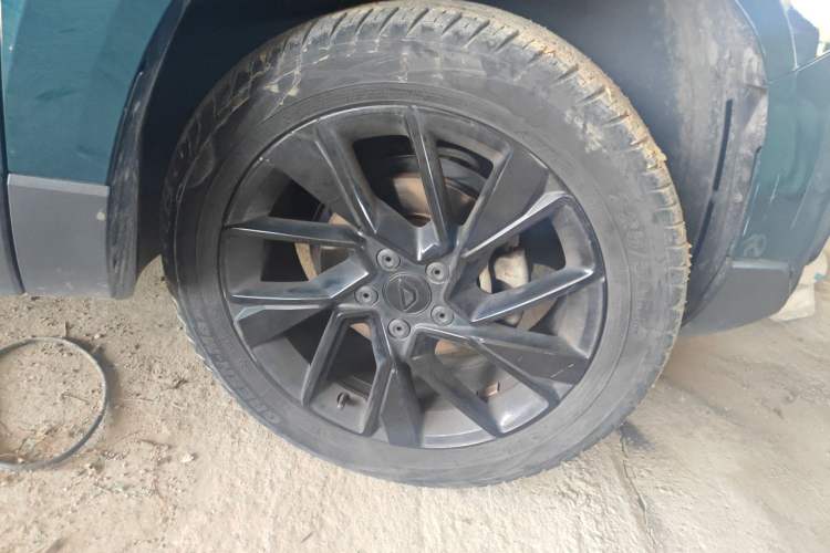 Used Jetta VS7 2022 280TSI Automatic High-Gloss Glory Edition Right Front Wheel Hub