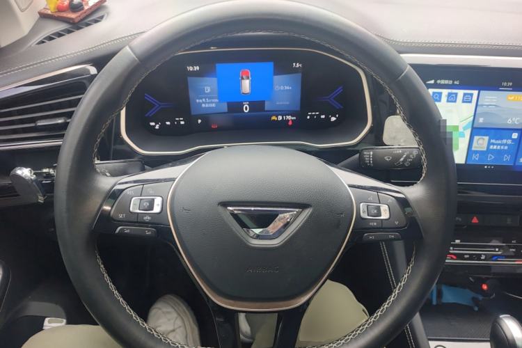 Used Jetta VS7 2022 280TSI Automatic High-Gloss Glory Edition Steering Wheel