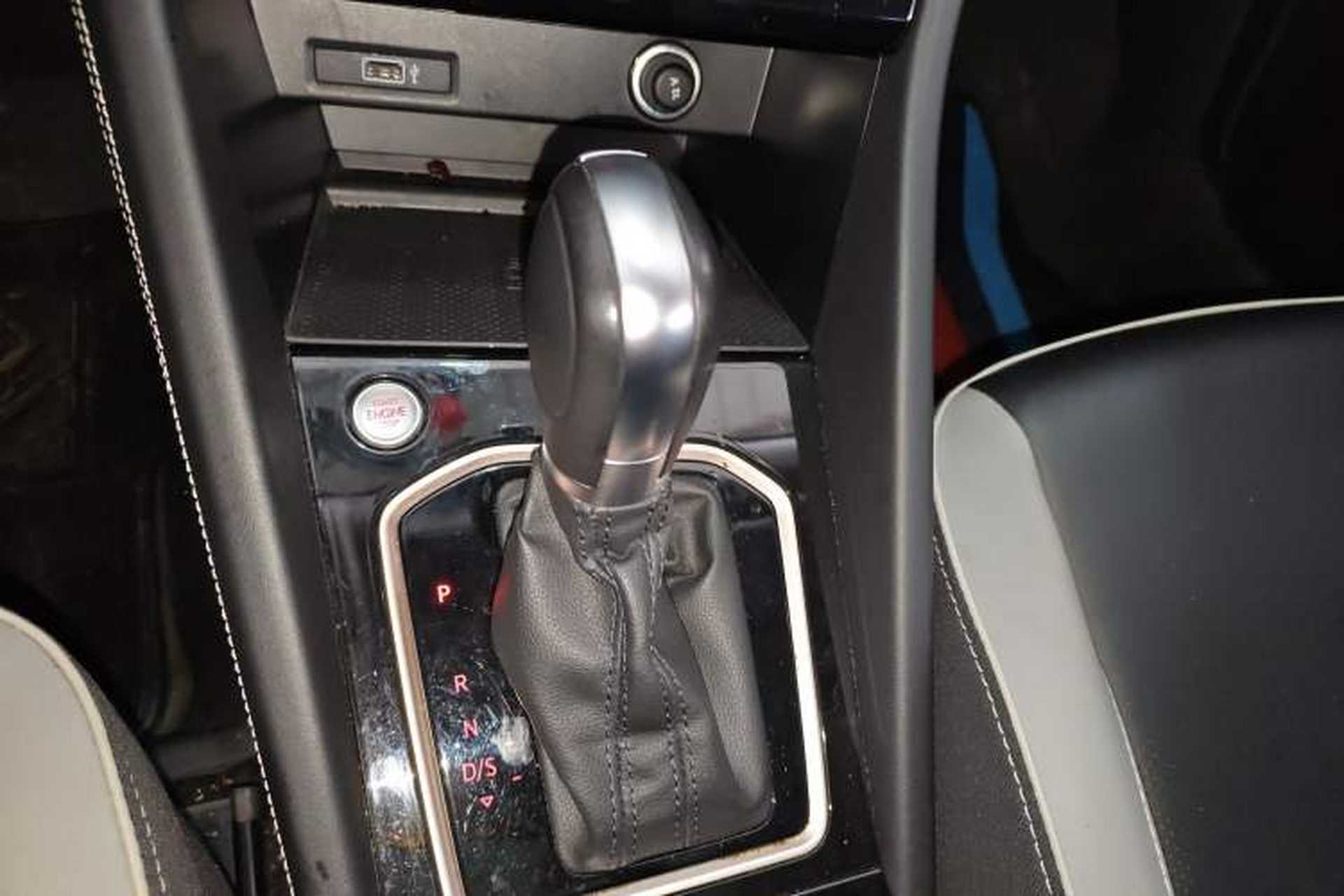 Used Jetta VS7 2022 280TSI Automatic High-Gloss Enjoyment Edition Gear Lever