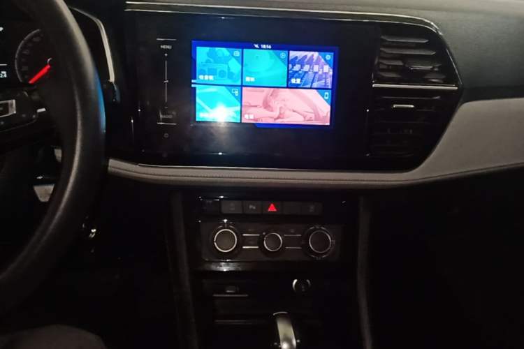 Used Jetta VS7 2022 280TSI Automatic Trend Edition Audio And AC Panel