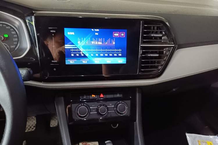 Used Jetta VS7  Audio And AC Panel