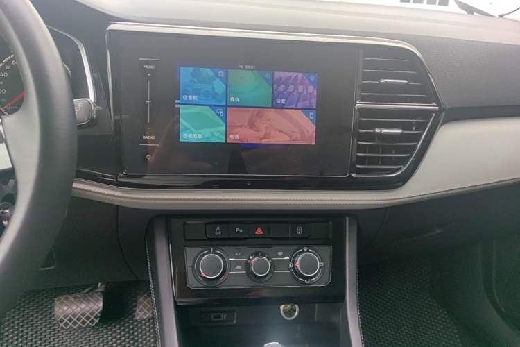 Used Jetta VS7 2022 280TSI Automatic Trend Edition Audio And AC Panel