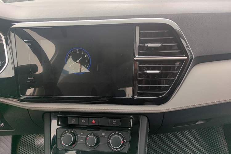 Used Jetta VS7 2022 280TSI Automatic Trend Edition Audio And AC Panel