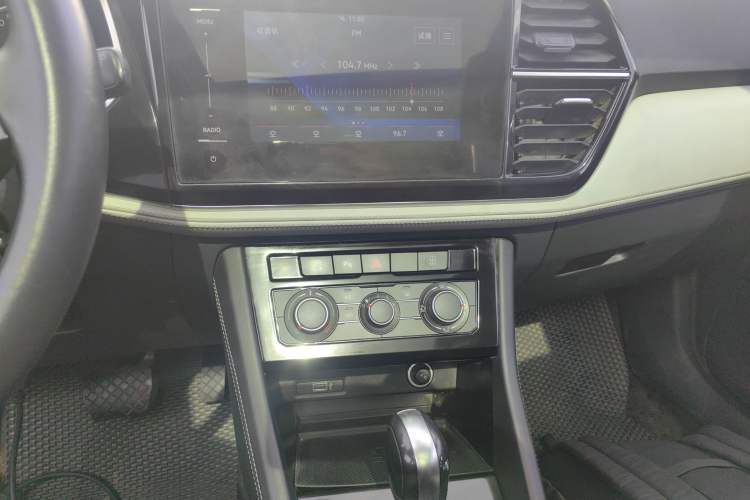 Used Jetta VS7 2022 280TSI Automatic Trend Edition Audio And AC Panel