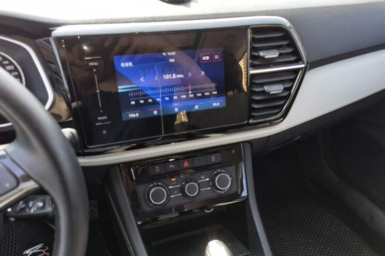Used Jetta VS7 2022 280TSI Automatic Trend Edition Audio And AC Panel