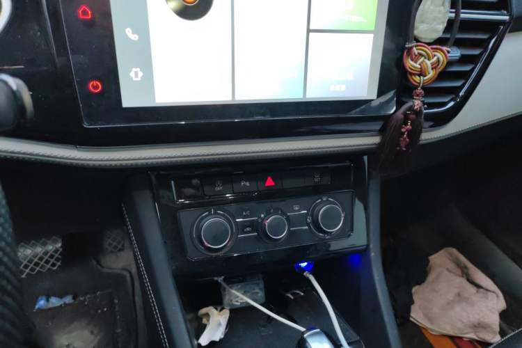 Used Jetta VS7 2022 280TSI Automatic Trend Edition Audio And AC Panel