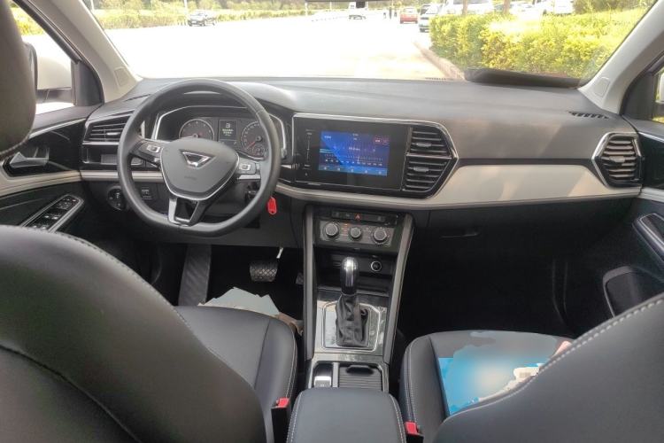 Used Jetta VS7 2022 280TSI Automatic Trend Edition Center Console