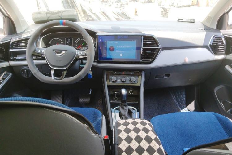 Used Jetta VS7 2022 280TSI Automatic Trend Edition Center Console
